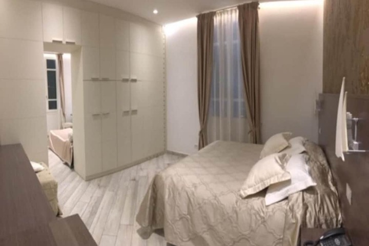 Room 21 of 87