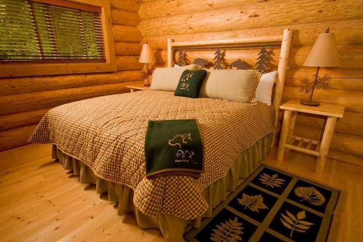 Room 3 of 33