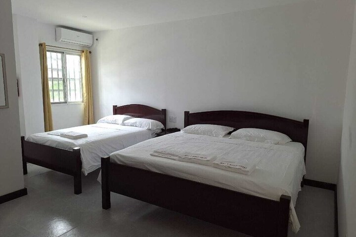 Room 8 of 31
