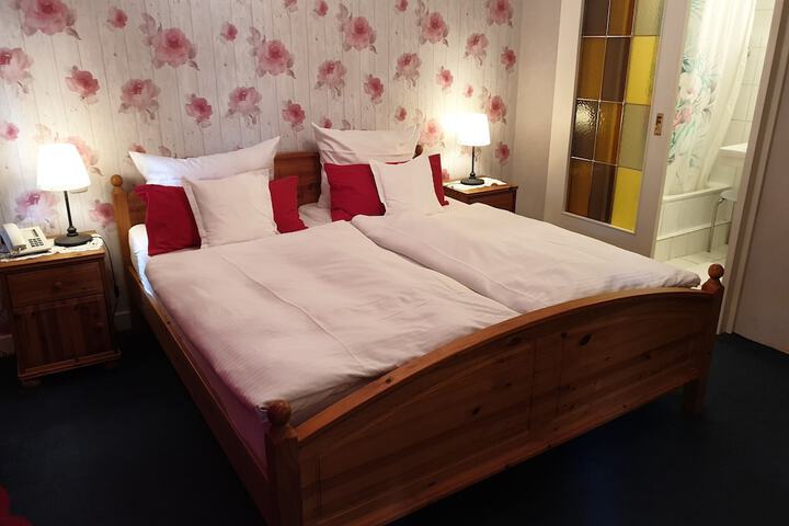 Room 5 of 36