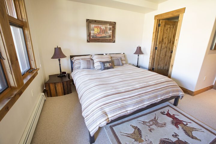 Room 14 of 174