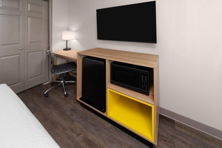 Room 5 of 36