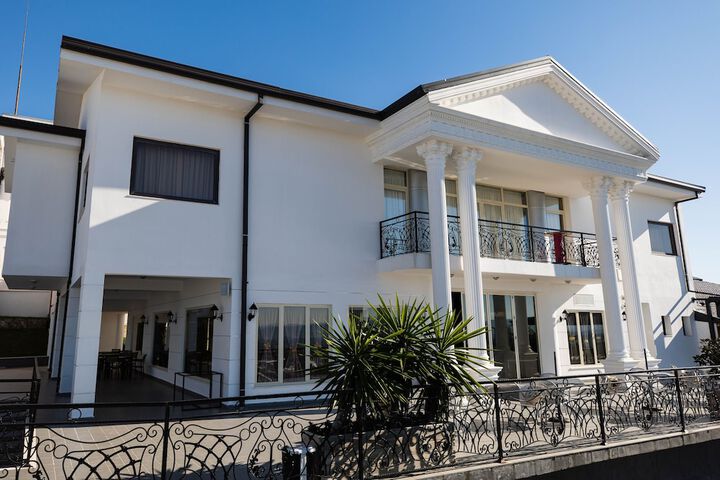 Hotel 175 of 187