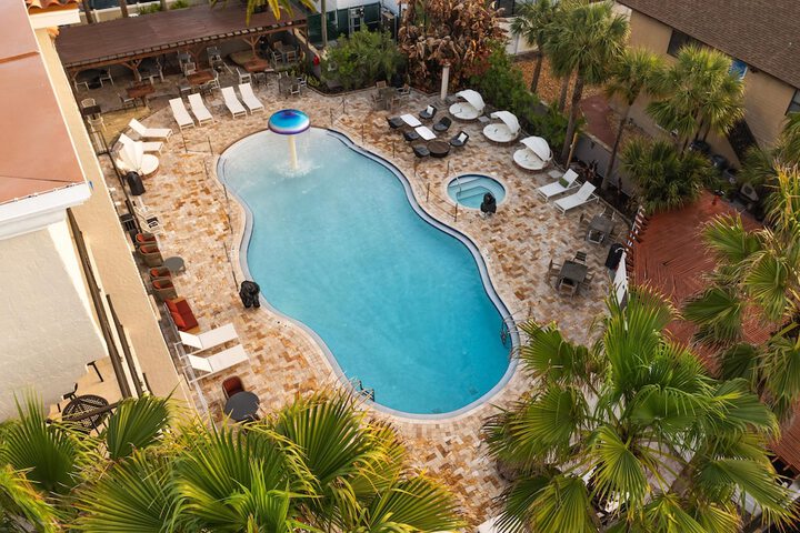 Pool 44 of 58