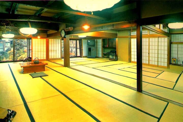 Room 8 of 26