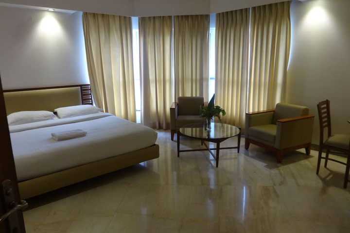 Room 113 of 181