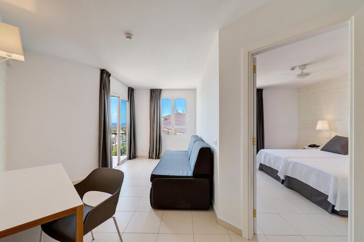 Room 3 of 26