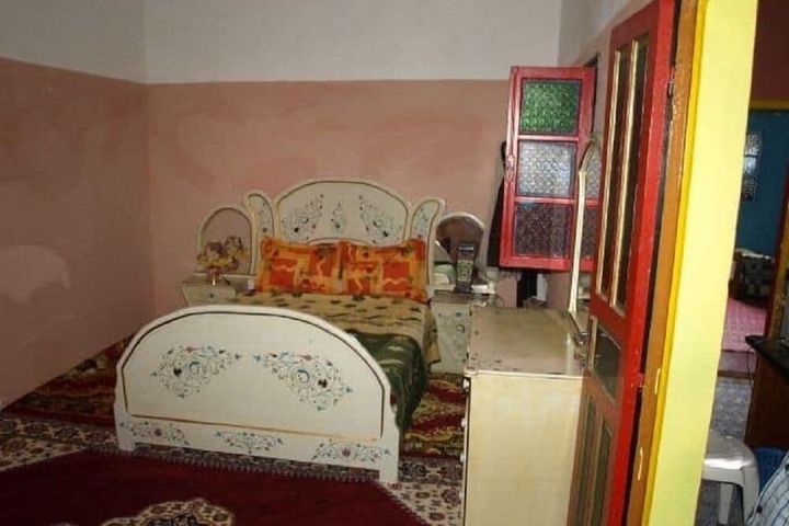 Room 5 of 6
