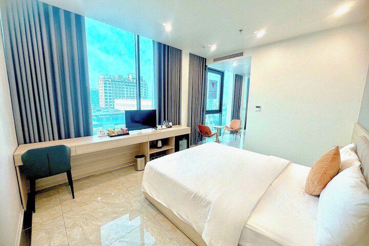 Room 14 of 20