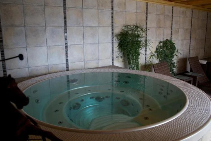 Spa 15 of 28