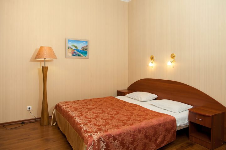 Room 4 of 116