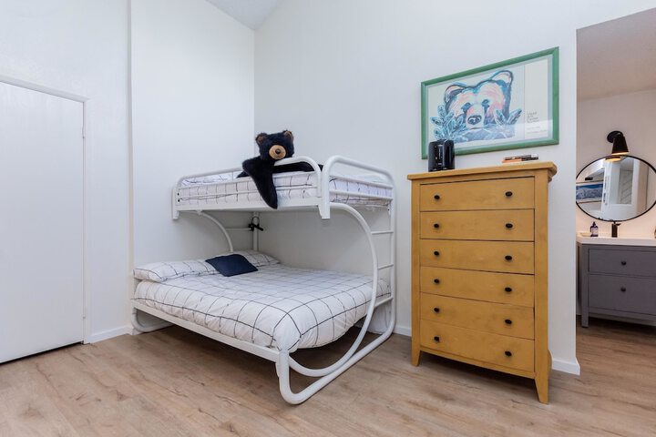 Room 13 of 49