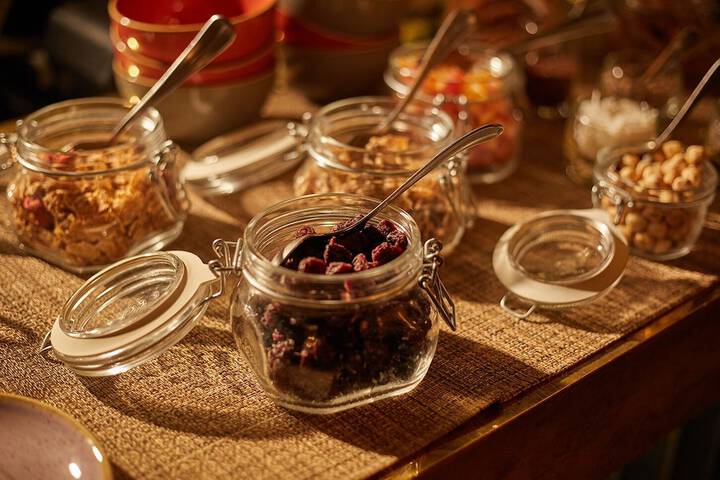 Breakfast/Coffee Service 200 of 397
