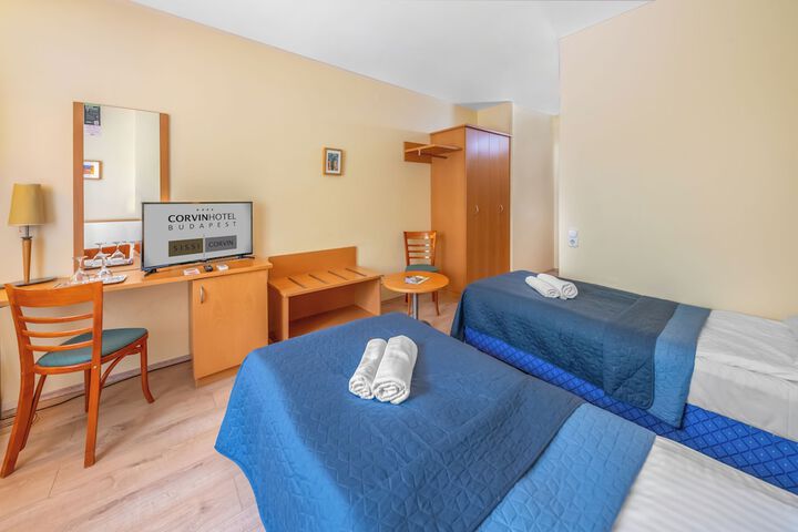 Room 27 of 75