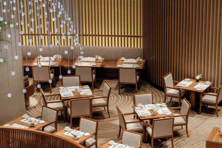 Dining 57 of 103