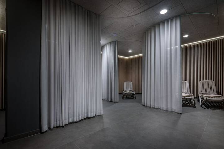 Spa 18 of 32