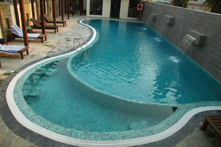 Pool 39 of 97