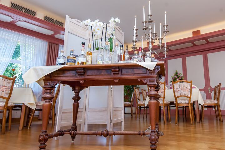 Dining Photos