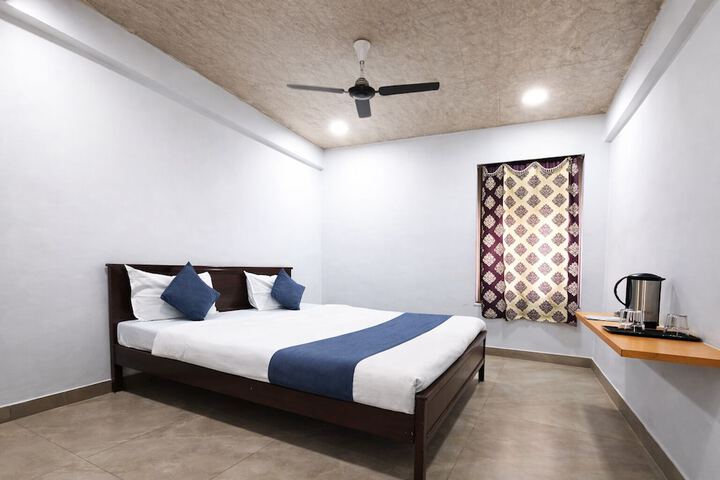 Room 15 of 24