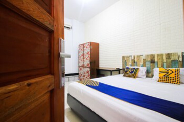 Room 30 of 46