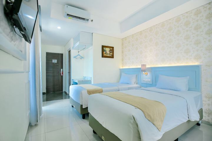 Room 17 of 38