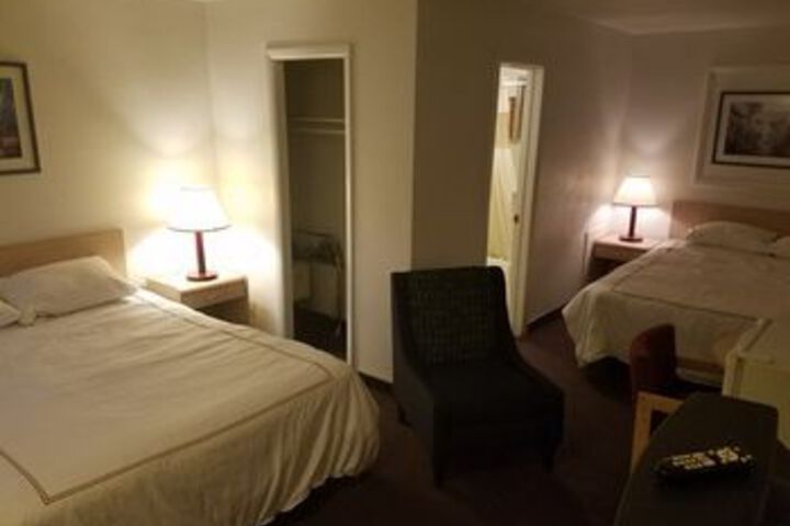 Room 2 of 43