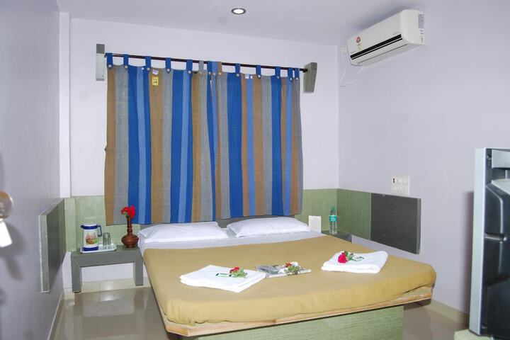 Room 15 of 30