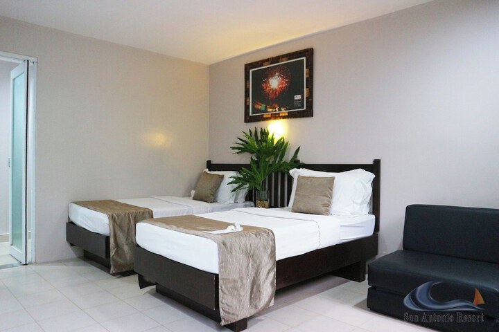 Room 6 of 26
