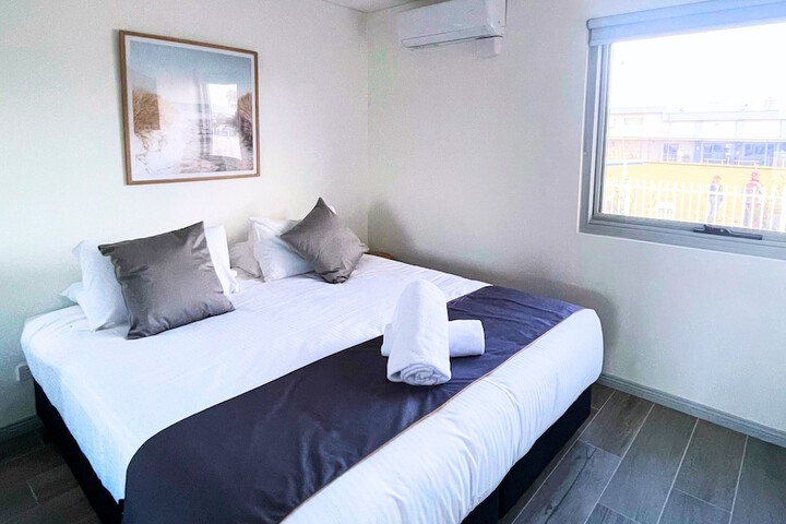 Room 6 of 47