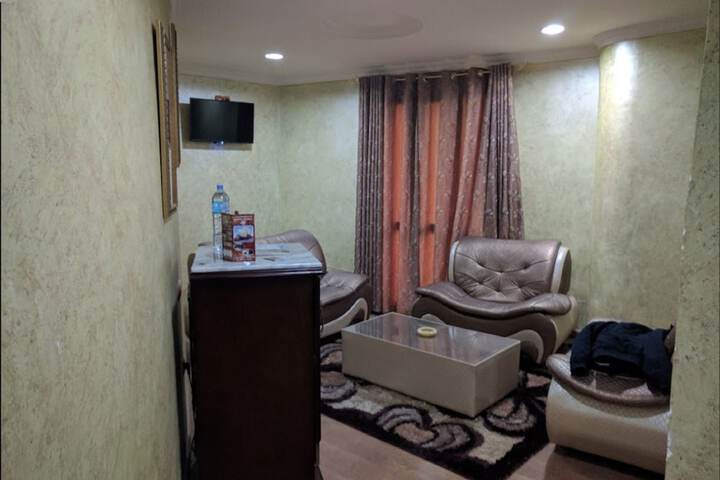 Room 8 of 30