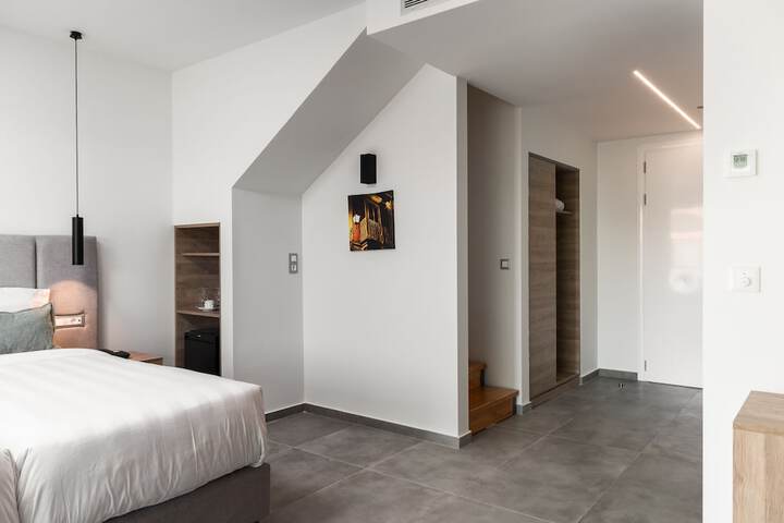 Room 49 of 266
