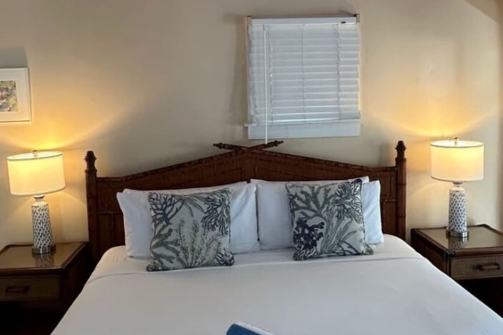 Room 103 of 171