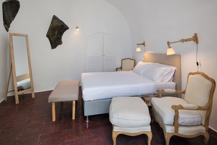 Room 2 of 40