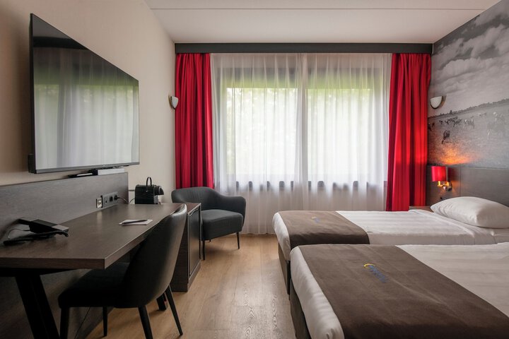 Room 7 of 25