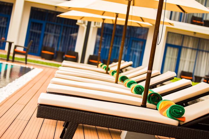 Sundeck 44 of 45