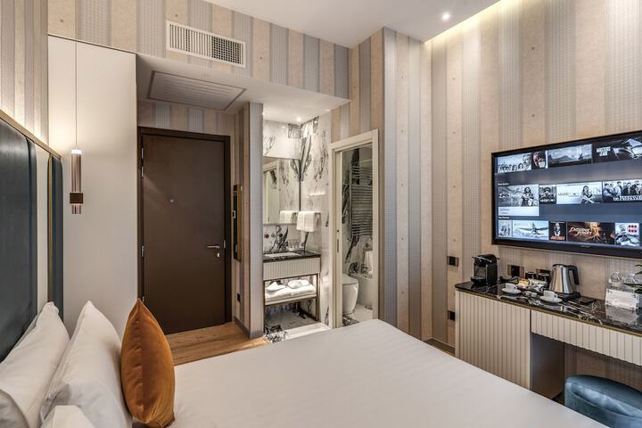 Room 56 of 114