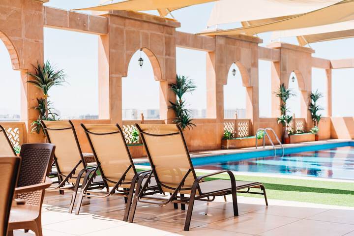 Pool 40 of 75