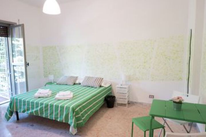 Room 5 of 37