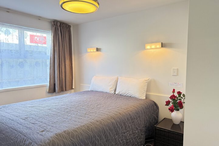 Room 17 of 52