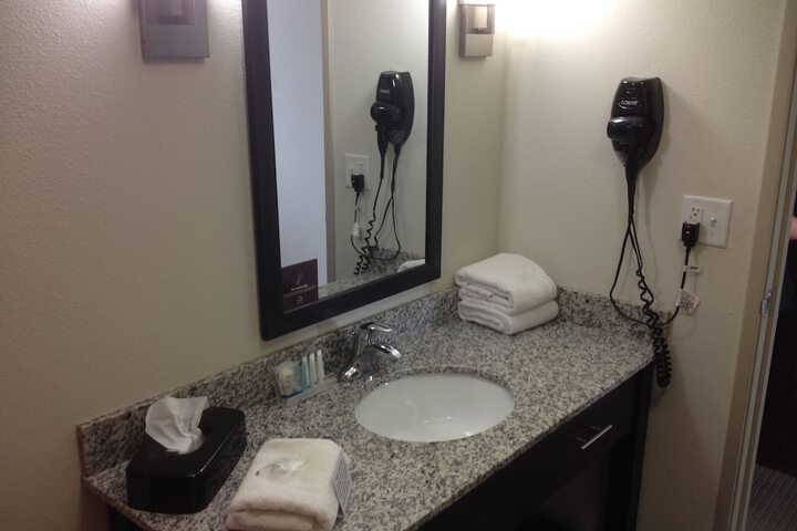 Bathroom sink