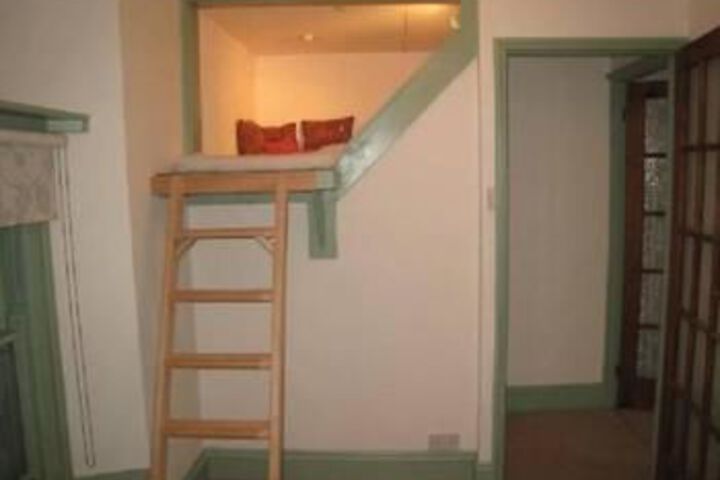 Room 16 of 31