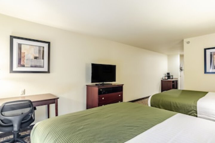 Room 28 of 108
