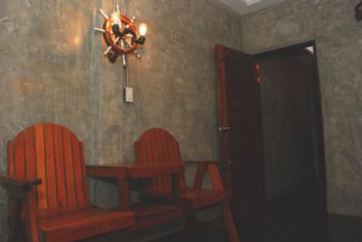 Room 25 of 60