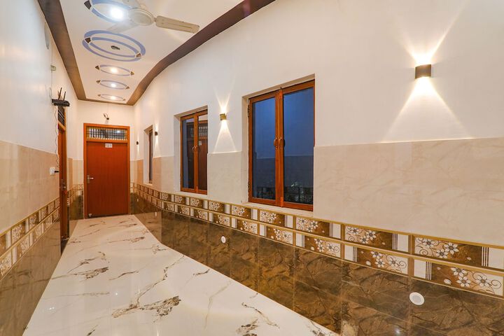 Hotel Interior 4 of 25