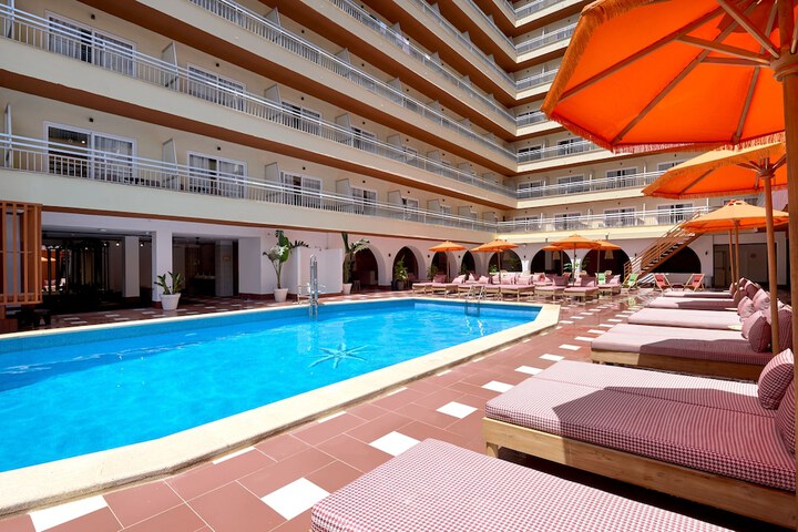 Pool Hotel