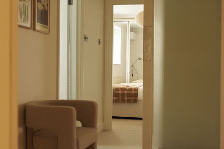 Room 5 of 33