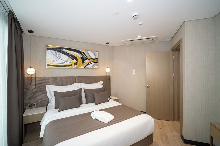 Room 61 of 170