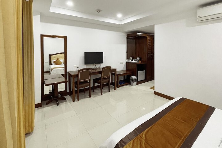Room 3 of 11