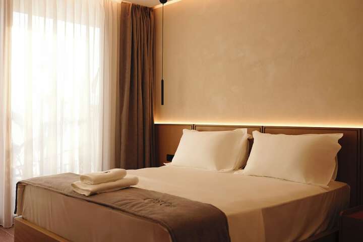 Room 22 of 37