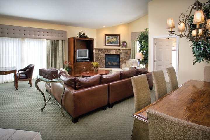 Room 4 of 33